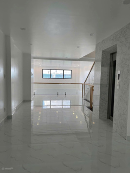 Cho thuê Shophouse Song Hành 5x20m, 1 trệt 4 lầu giá 25tr/th, căn hoàn thiện 40tr/th Lakeview City