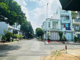 Kẹt bank bán gấp lô đất vị trí đẹp, sát đường D3 KDC Nam Long, diện tích 90m2 (4,5x20m)giá chỉ 8 tỷ