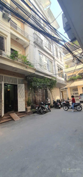 Cho thuê nhà tiện làm cửa hàng, văn phòng, nhà ở ngõ 140 Nghĩa Dũng, quận Ba Đình, Hà Nội