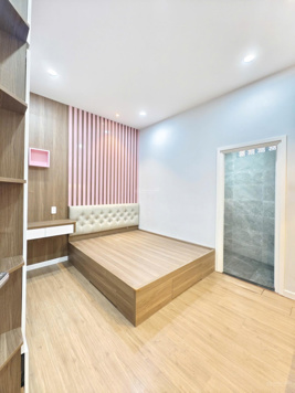 Nhà 74m2 - 6,6 tỷ, Nguyễn Kiệm P. 3, 4PN, 5WC, đầy đủ nội thất, đối diện bệnh viện 175