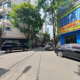 Cho thuê nhà riêng lô góc ngõ 45 Đồng Me - Mễ Trì. DT 75m2*5T*MT 8m. Giá 35tr/th