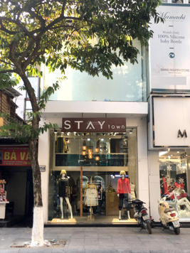 Cho thuê nhà MP Phan Chu Trinh: 42m2 x 4,5 tầng, MT: 4m, thông sàn, nguyên căn. LH: 0974 557 067