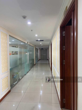 Bán sàn văn phòng Hudland Linh Đàm. Diện tích 396m2, view hồ, full nội thất VP, cho thuê giá cao