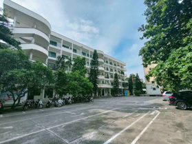 Cần CN gấp trường trung cấp 4940m2 đất sử dụng lâu dài tại Long Biên Hà Nội, chỉ 180 tỷ