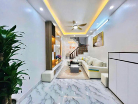 Siêu phẩm có 102 - nhà mới đón Tết - 35m2 - chỉ 6 tỷ - ô tô vào tận nhà tại Cầu Bươu - Thanh Trì