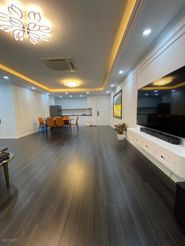 Tôi chính chủ cần bán căn góc, tầng 30, ban công hướng Tây Nam, Tây Bắc, cửa hướng Đông Nam