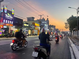 Hàng Vip! Bán gấp nhà MTKD Liên Phường, kế Global City, ngang 8m, DT 143m2, giá 27 tỷ thương lượng