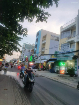 Bán 97 - 99 Quốc Lộ 50 phường 5 Quận 8. DT 195m2 ngang 9m cấp 4 sổ hồng, giá 28,5 tỷ