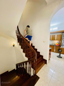 Siêu phẩm! Cần bán nhà mặt ngõ khu phân, ôtô tránh, kinh doanh, phố Võng Thị DT 130m2 X 5T MT 11m