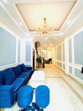 Chính chủ bán nhà 4 tầng x 40m2, ngõ 206 Cổ Linh, thông sang 353 Bát Khối, full nội thất