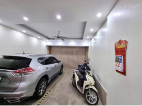 Phân lô ô tô tránh - Hoàng Văn Thái - 5 tầng đẹp - nội thất gỗ chất