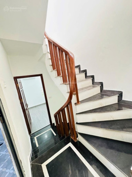 Cực phẩm 5 tầng full nội thất ở luôn. Số xịn, giao dịch phút mốt. Ngõ 276 Đại Từ DT35m2 x5 tầng