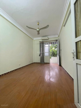 Chính chủ cần bán nhà phố An Xá, Ba Đình, phân lô, ô tô lùi cửa, gara ô tô, ô chờ thang máy, sổ nở