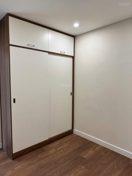 7,4 tỷ căn hộ 70m2, 2PN 2WC sổ đỏ lâu dài, tầng cao hướng mát, view Hồ Tây, nội thất liền tường