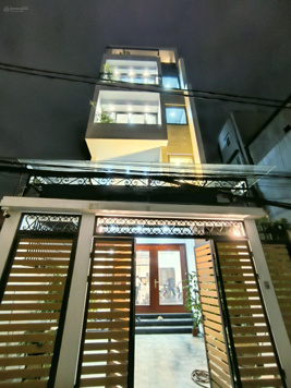 Bán nhà Lý Sơn, Ngọc Thụy, Long Biên, DT 108m2 6T phân lô oto tránh, dân xây, văn phòng xiêu đỉnh