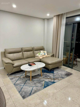 Chủ Nhà làm Chuyển công tác Bán Gấp Căn Hộ Vĩnh Hội Quận 4 Giá Tốt 90m Sổ Hồng Riêng .