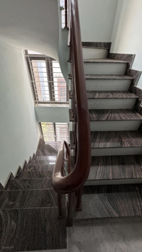 Bán gấp nhà Phú Diễn. 7 chỗ vào. Lô góc, 16m ra phố to. Nhà dân tút tốt. DT 55m2x5T MT 6m. 10.3 tỷ