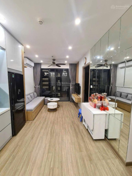 Bán cắt lỗ căn hộ 2 ngủ 1 vs 54,8m thông thủy giá 3,1 tỷ full nội thất
