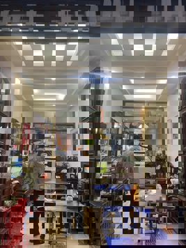 Bán nhà phố Thọ Lão, Hai Bà Trưng, sát phố, kinh doanh tốt, 5 tầng 35m2 giá 10.8 tỷ