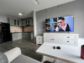 Cần bán gấp căn hộ chung cư Sky Center.75m2, 2PN.Giá: 4 tỷ- 139m2, 3pn.giá: 7.2 tỷ 0933 033 468 Thái