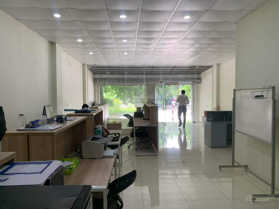 Cho thuê tòa nhà Văn Phú 126m2, 7 tầng 1 hầm 80tr làm văn phòng, trung tâm giáo dục