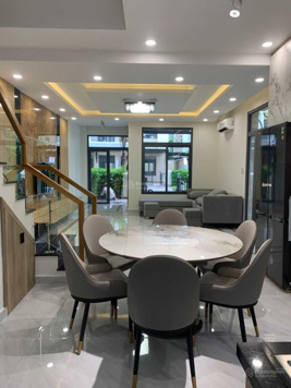 Cho thuê nhà Mega Village, Khang Điền, 1 trệt 2 lầu nội thất đẹp 12 triệu/tháng 0902 442 039