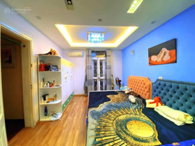 Bán gấp! Siêu phẩm Chùa Láng phân lô cán bộ oto tránh dừng đỗ, 55m2*5T mới cứng DT 800 tr/năm ở vip