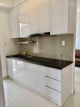 Bán căn hộ 77m2 (2PN + 2WC) Căn góc. Gía: 2tỷ550, nhà mới (đã có sổ hồng vĩnh viễn)