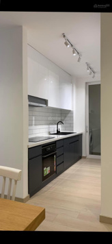 Cần bán căn hộ 2PN ở Sky Center giá 2,8 tỷ (giá thật). Phổ Quang, Tân Bình. Full nội thất