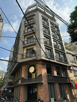 Cho thuê nhà mặt phố Võ Văn Dũng 70m2 x 5 tầng, MT 15m vị trí đẹp nhất phố, giá: 45 tr/th