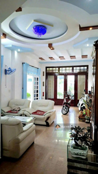 Cho thuê biệt thự đẹp, 2 mặt tiền gần Lê Thanh Nghị, Hải Châu: 80m2 ngang 5,2m - 3 tầng 3 pn 3 wc