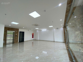 Cho thuê nhà phố Khúc Thừa Dụ, Cầu Giấy, DT 70m2, 7T, MT 6m, nhà mới, full điều hòa PCCC, giá 70tr