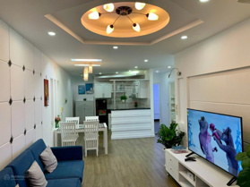 Bán căn hộ khu Sky Garden 1 , DT 81 m2 thiết kế 3 PN, 2 WC, nội thất làm đẹp mới giá: 4,990tỷ