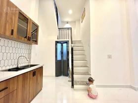 Xoay vốn bán gấp nhà Tôn Đản, P. 14, Quận 4. Giá 2,65 tỷ, DT 48m2, LH Như 0766 372 453, hẻm xe hơi