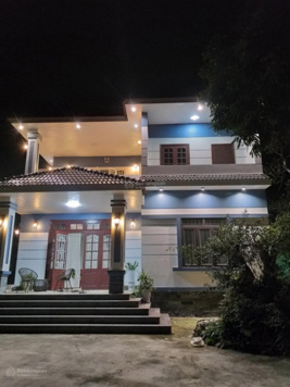 Chính chủ cần bánh nhanh 3574 m2 đất đẹp sẵn căn nhà 2 mặt tiền tại xã Yên Bình, Thach Thất, HN