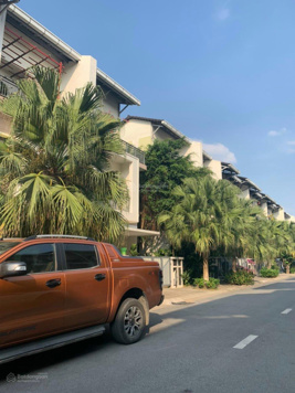 Nhà 3 tầng Belhomes VSIP Bắc Ninh full nội thất chỉ 5tỷ2