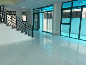 Cho thuê biệt thự Dương Nội hoàn thiện đẹp 180, 250m2 làm văn phòng kết hợp ở, kho, kinh doanh 30tr