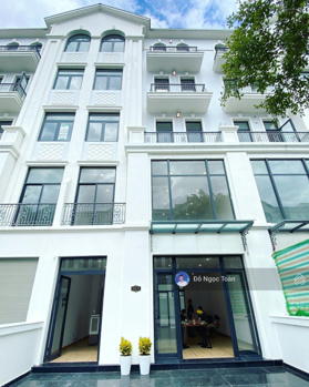 Hot! Cho thuê nhà phố 5 tầng có thang máy tại Vinhomes quận 9 chỉ 25tr/tháng
