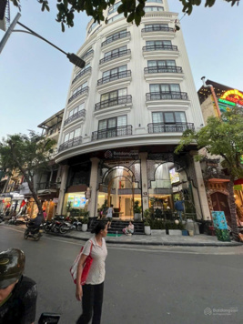 Cho thuê MBKD Phố Chùa Láng 135m2 x2,5T MT 8m kinh doanh mọi mô hình free setup 1 tháng