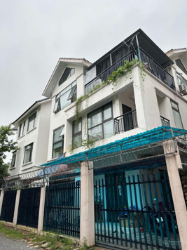 Cho thuê biệt thự nhà vườn ngõ 236 Hoàng Ngân - Đỗ Quang