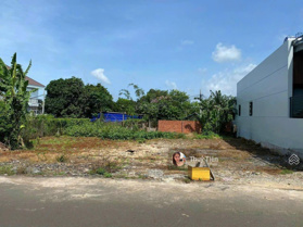 Ngộp vốn bán gấp lô đất ngay Đ. Nguyễn Tri Phương gần chợ Giá Rai, Bạc Liêu. DT 120m2/SHR