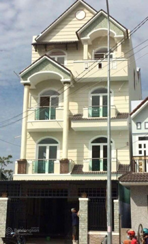 Cho thuê nhà 700m2 mặt tiền Đồng Văn Cống tiện văn phòng 35 triệu