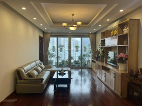 Chủ nhà cần bán căn hộ 130m2 ban công ĐN trục căn 2PN thiết kế đẹp nhất dự án Mandarin Garden