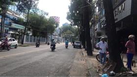 Cho thuê nhà 1 trệt 3 lầu mặt tiền đường Nguyễn Trãi, ngang 10m