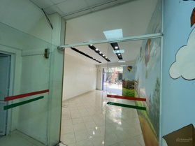 Cho thuê nhà mặt phố Nguyễn Văn Lộc, phố ăn uống ẩm thực, DT 89m2, 5 tầng, nhà đẹp, giá chỉ 27.5tr