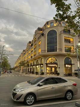 Truy tìm chủ nhân sở hữu Dinh Thự 2 mặt tiền Royal Mansion bên cạnh là khách sạn Marriot 5 sao