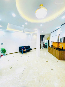 42m2*5T*6.78 tỷ, ngã 6 Ô Chợ Dừa, trung tâm Đống Đa, 8 phòng full đồ, 0985 818 818