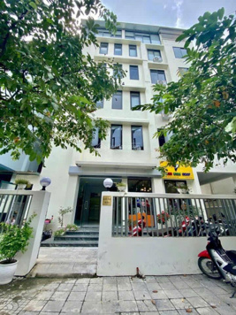 Cho thuê sàn văn phòng chính chủ ngõ 214 Nguyễn Xiển khu biệt thự Hạ Đình
