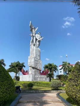 Bán cặp nền đối diện công viên