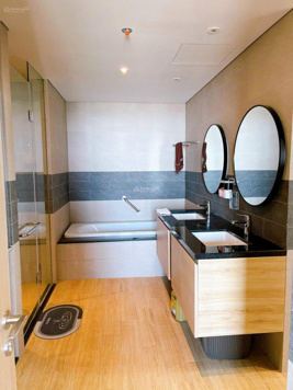 Bán nhanh căn duplex VIP Citadines giá 2,5 tỉ góc view trực diện vịnh Hạ Long LH: 0366 013 666